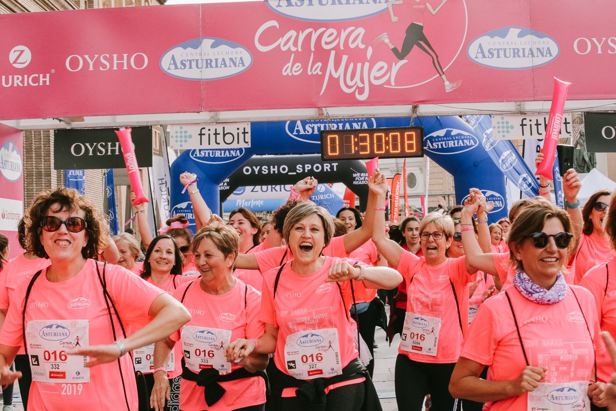 Llegada de la Carrera de la Mujer de Zaragoza (GALERÍA 26)