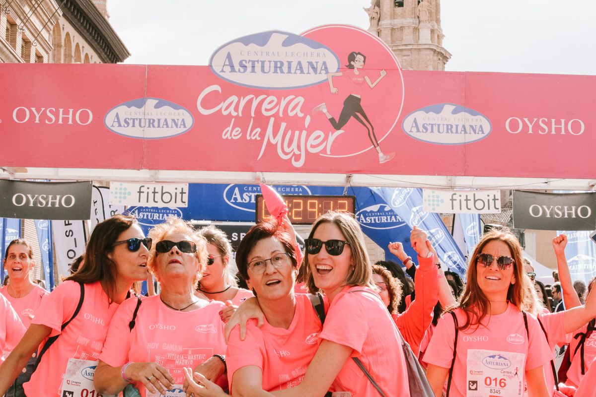 Llegada de la Carrera de la Mujer de Zaragoza (GALERÍA 25)