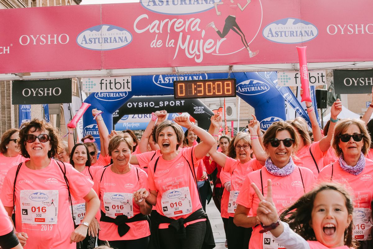 Llegada de la Carrera de la Mujer de Zaragoza (GALERÍA 26)