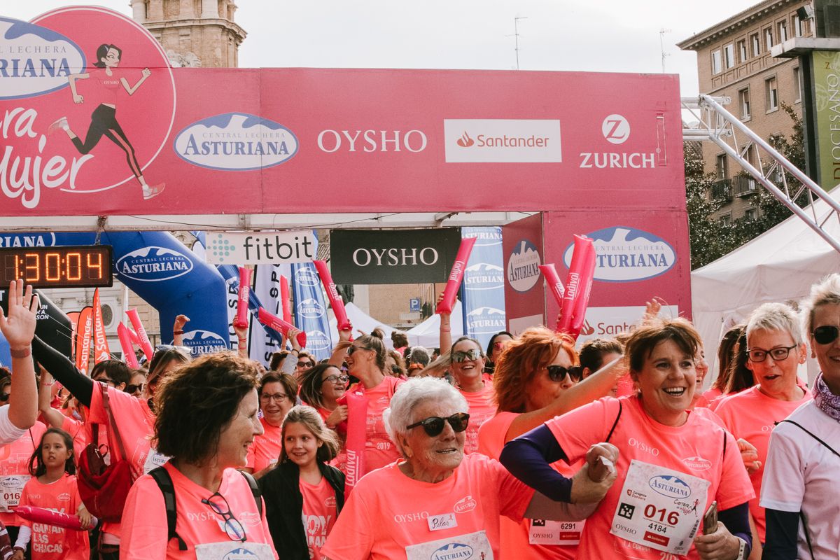 Llegada de la Carrera de la Mujer de Zaragoza (GALERÍA 26)