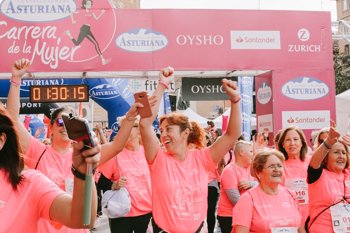 Llegada de la Carrera de la Mujer de Zaragoza (GALERÍA 26)