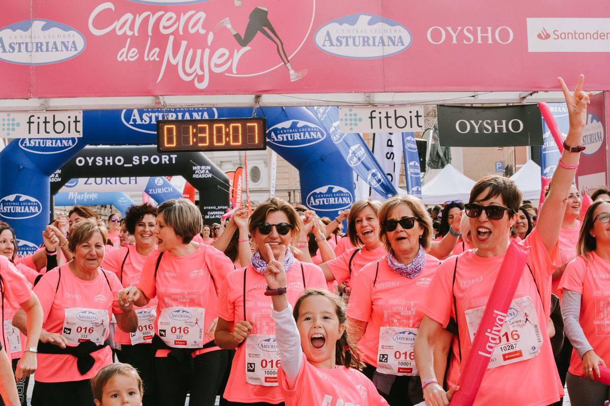 Llegada de la Carrera de la Mujer de Zaragoza (GALERÍA 26)