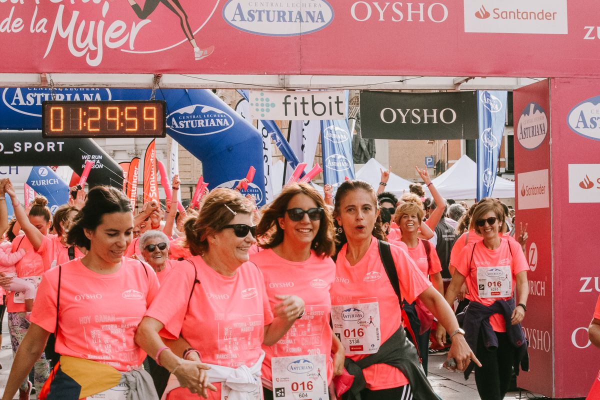 Llegada de la Carrera de la Mujer de Zaragoza (GALERÍA 26)