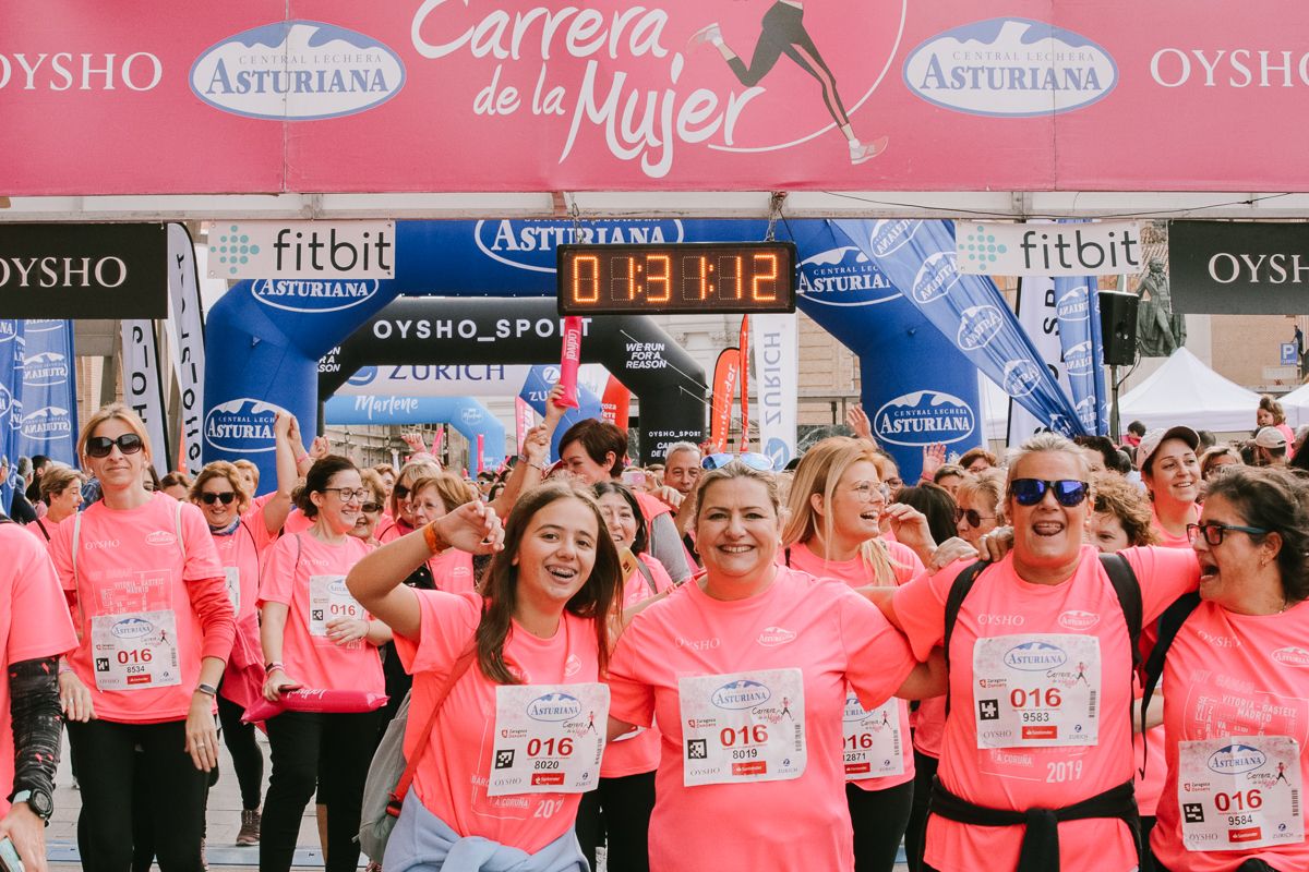 Llegada de la Carrera de la Mujer de Zaragoza (GALERÍA 27)