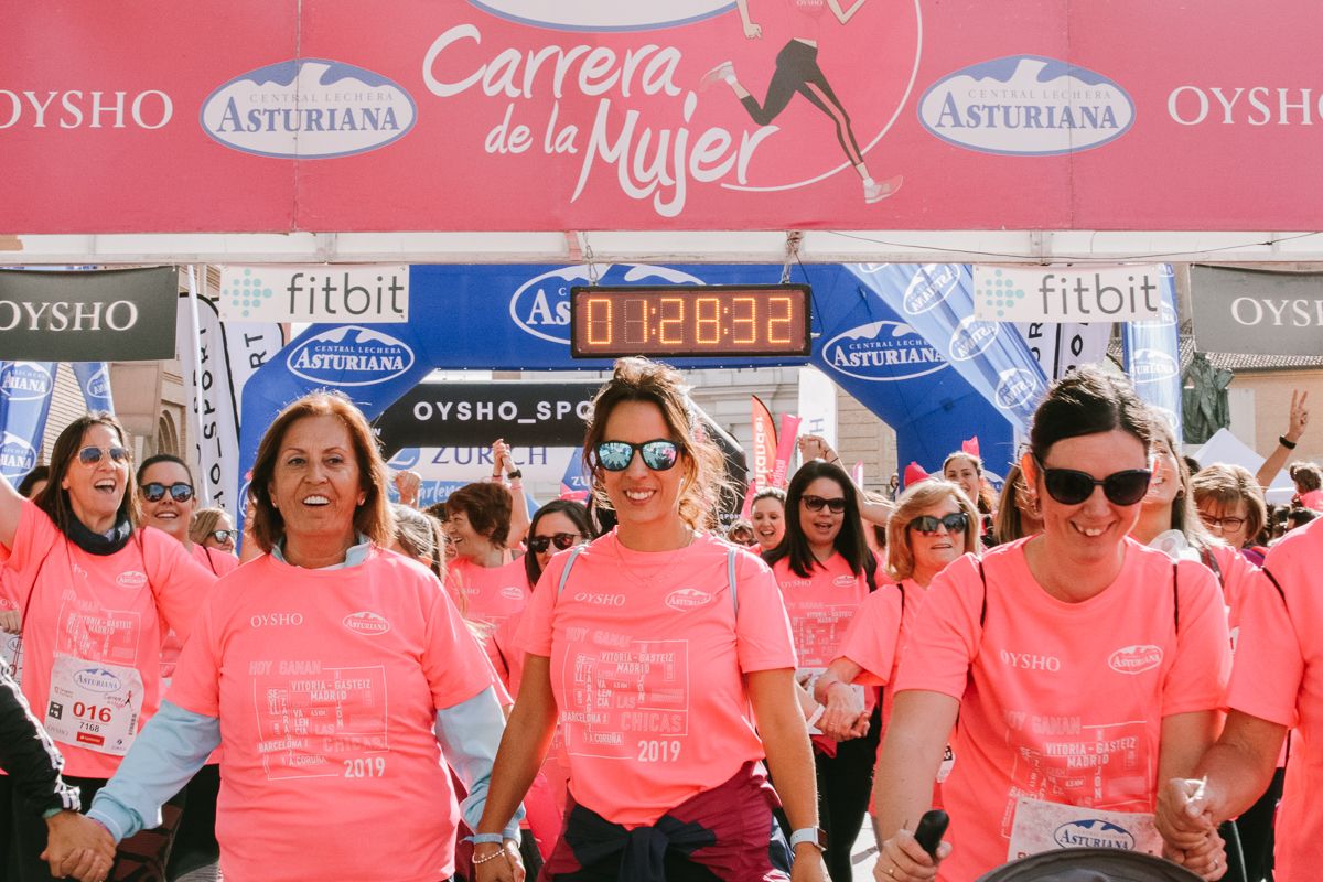 Llegada de la Carrera de la Mujer de Zaragoza (GALERÍA 25)