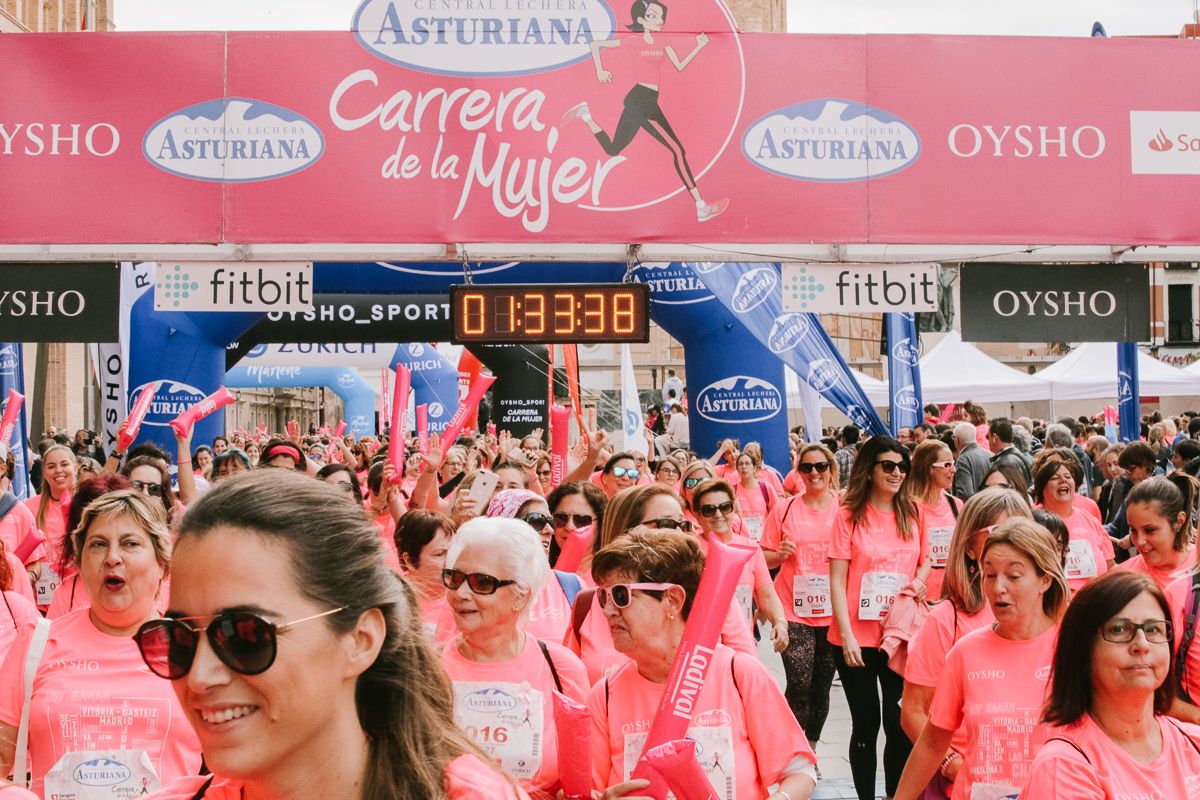 Llegada de la Carrera de la Mujer de Zaragoza (GALERÍA 28)