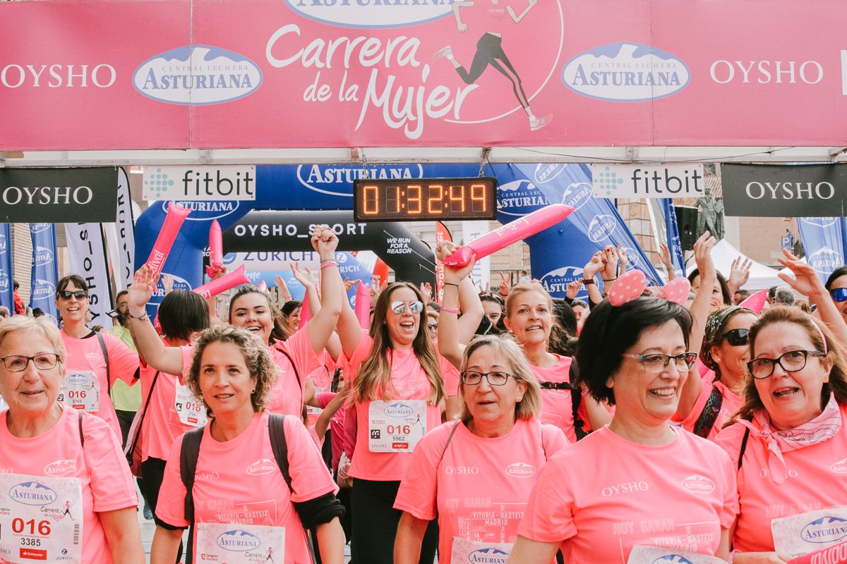Llegada de la Carrera de la Mujer de Zaragoza (GALERÍA 27)