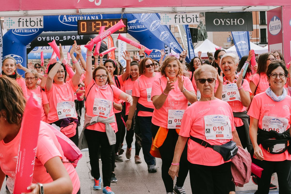 Llegada de la Carrera de la Mujer de Zaragoza (GALERÍA 27)