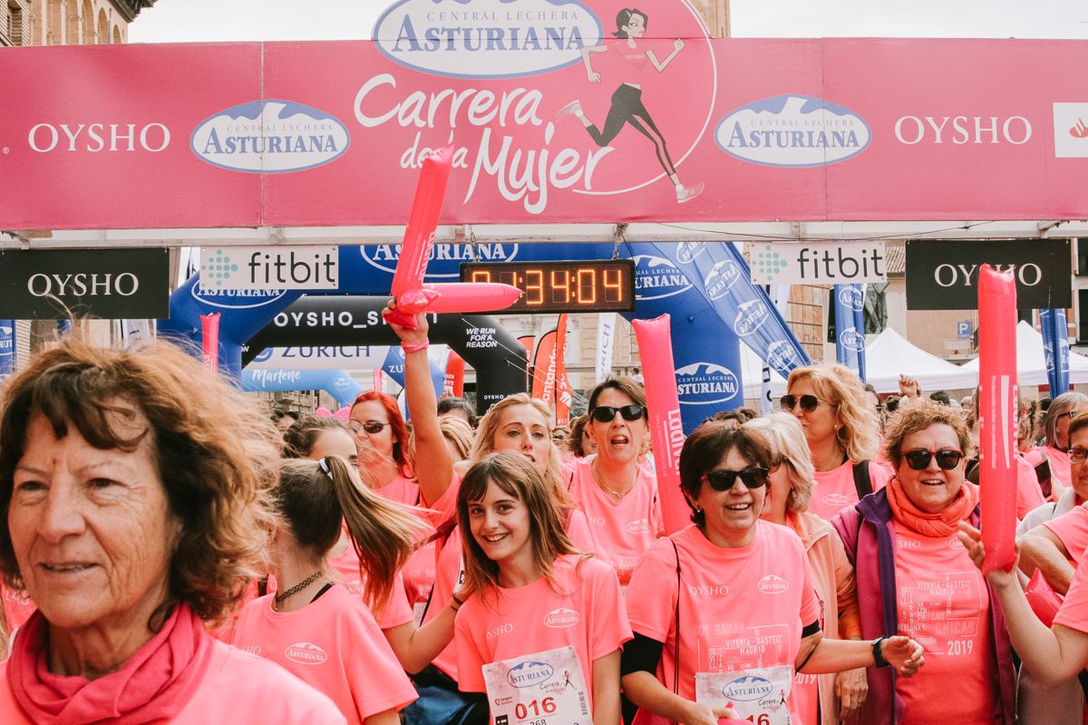 Llegada de la Carrera de la Mujer de Zaragoza (GALERÍA 28)