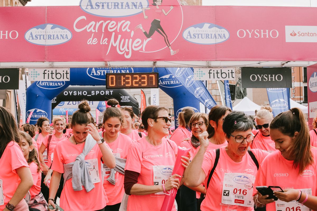 Llegada de la Carrera de la Mujer de Zaragoza (GALERÍA 27)