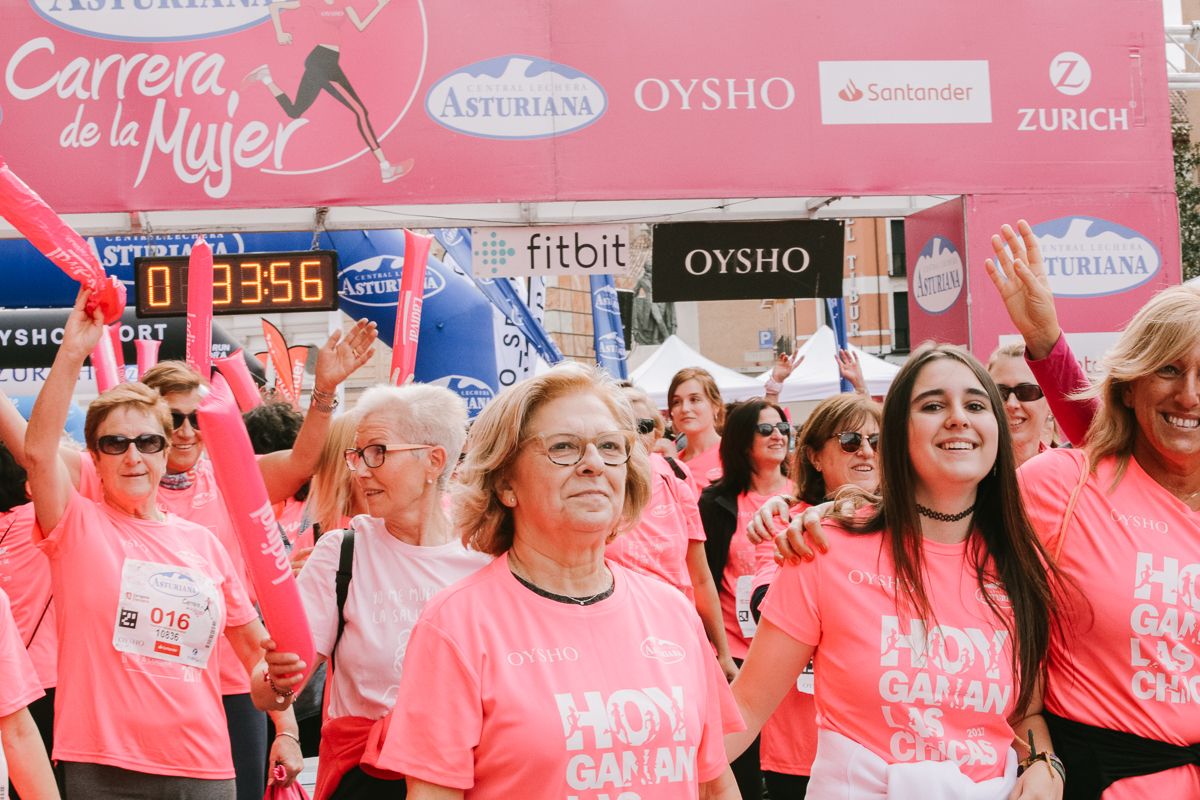 Llegada de la Carrera de la Mujer de Zaragoza (GALERÍA 28)
