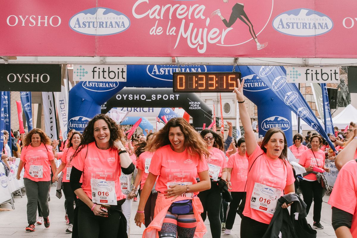 Llegada de la Carrera de la Mujer de Zaragoza (GALERÍA 27)