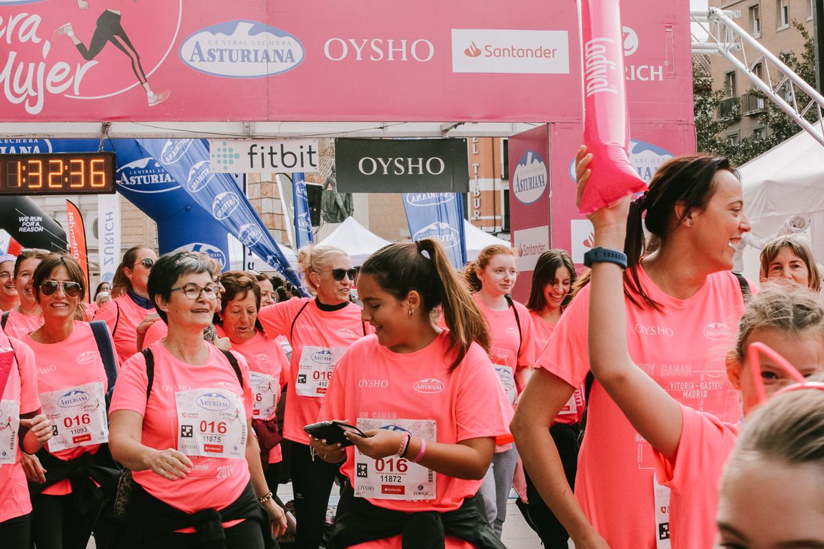 Llegada de la Carrera de la Mujer de Zaragoza (GALERÍA 27)