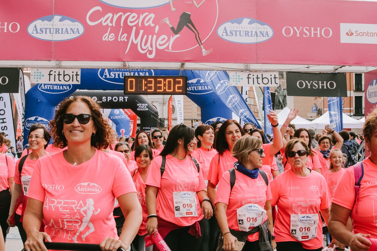 Llegada de la Carrera de la Mujer de Zaragoza (GALERÍA 27)