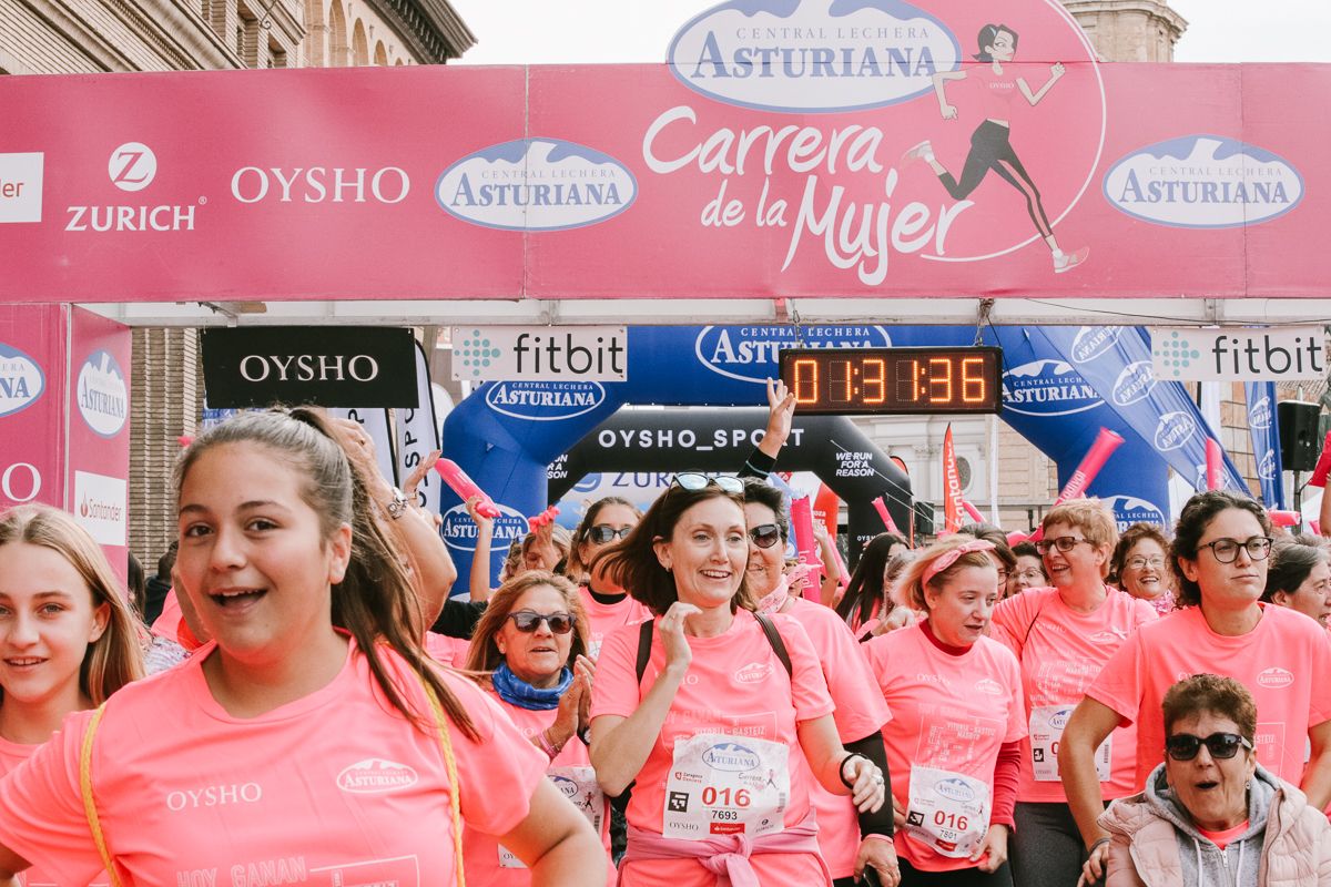 Llegada de la Carrera de la Mujer de Zaragoza (GALERÍA 27)