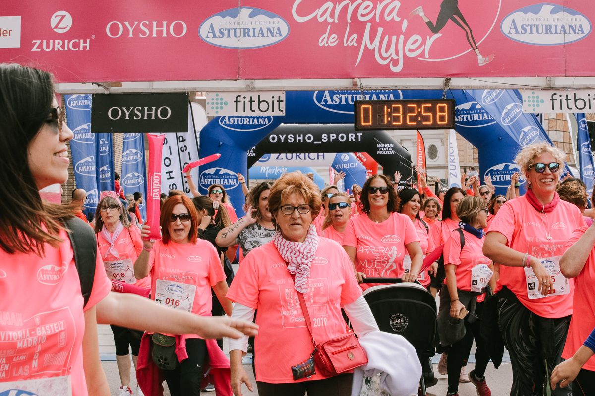 Llegada de la Carrera de la Mujer de Zaragoza (GALERÍA 27)
