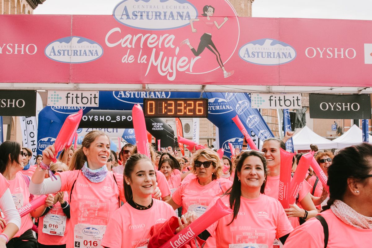 Llegada de la Carrera de la Mujer de Zaragoza (GALERÍA 28)