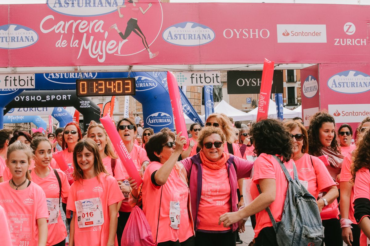 Llegada de la Carrera de la Mujer de Zaragoza (GALERÍA 28)