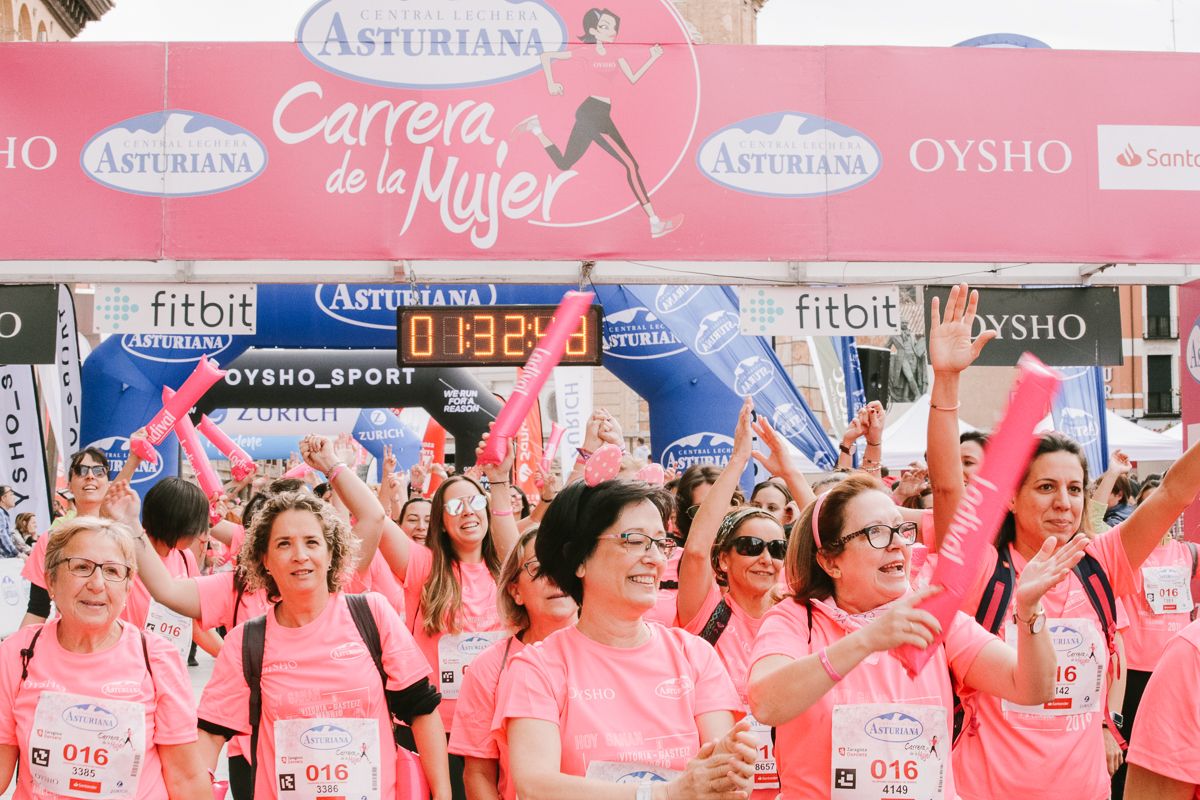 Llegada de la Carrera de la Mujer de Zaragoza (GALERÍA 27)