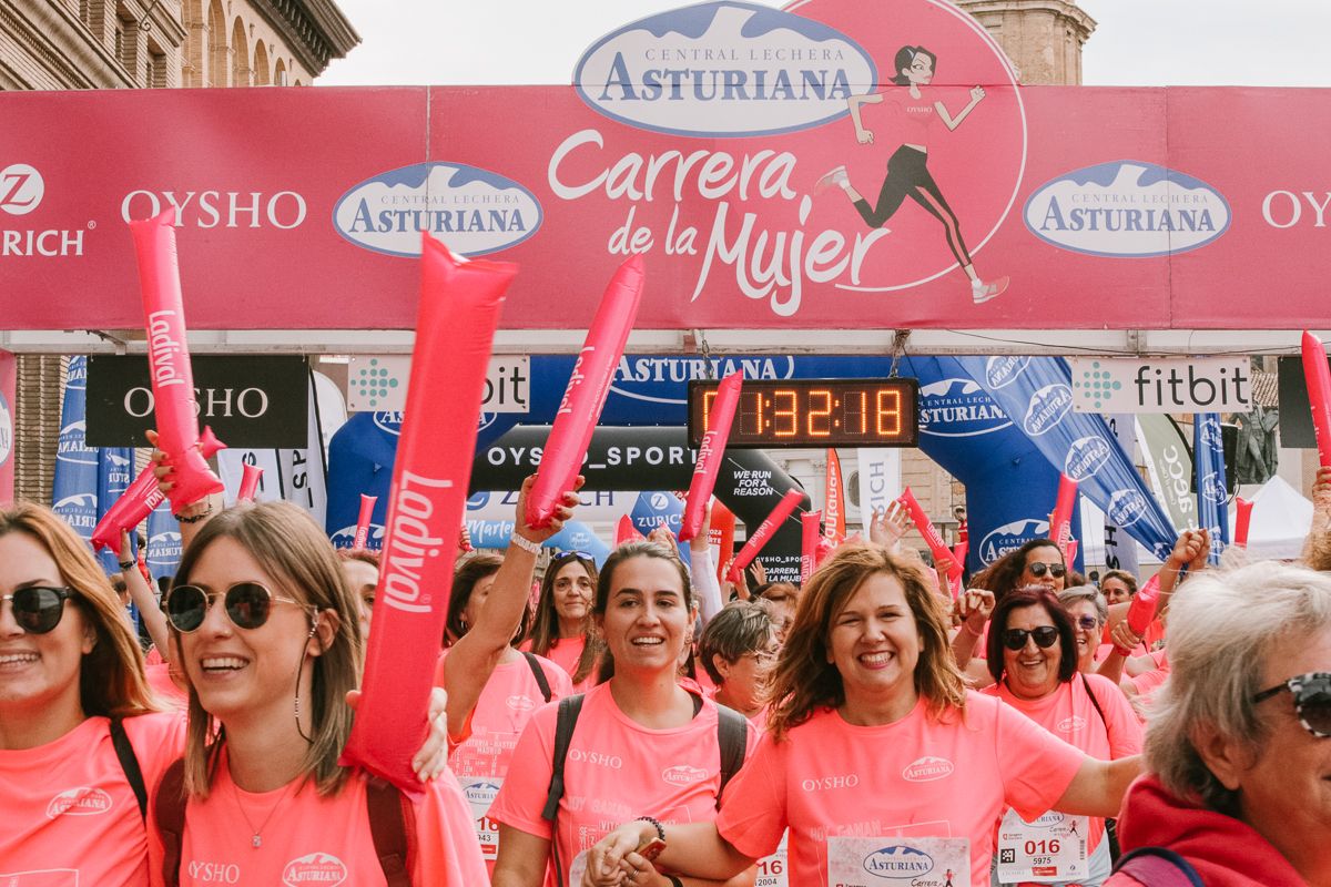 Llegada de la Carrera de la Mujer de Zaragoza (GALERÍA 27)