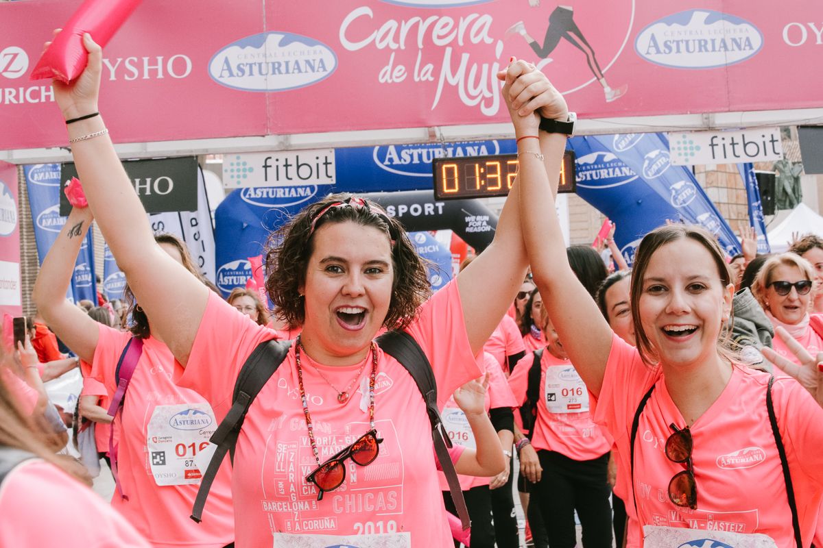 Llegada de la Carrera de la Mujer de Zaragoza (GALERÍA 27)