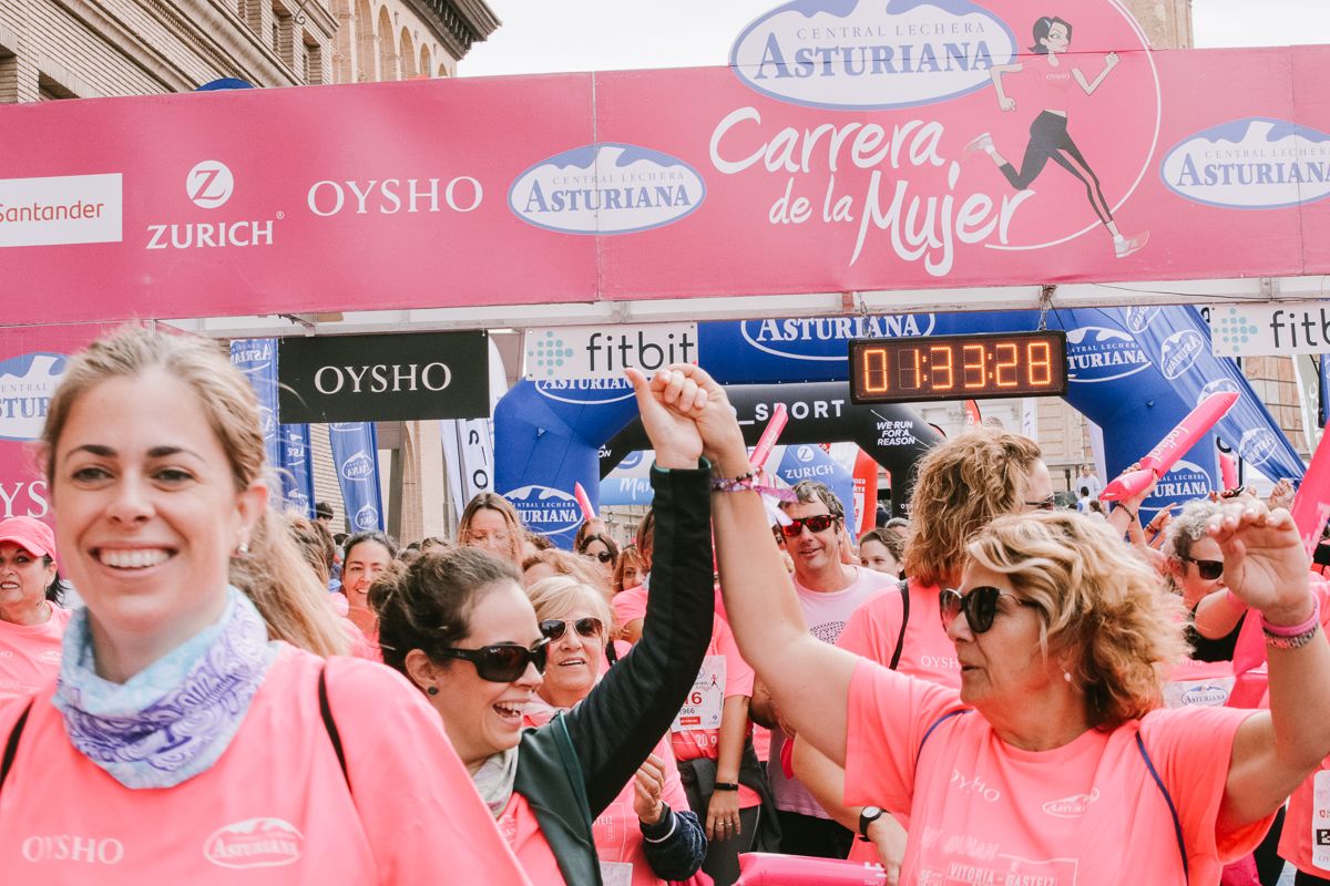 Llegada de la Carrera de la Mujer de Zaragoza (GALERÍA 28)