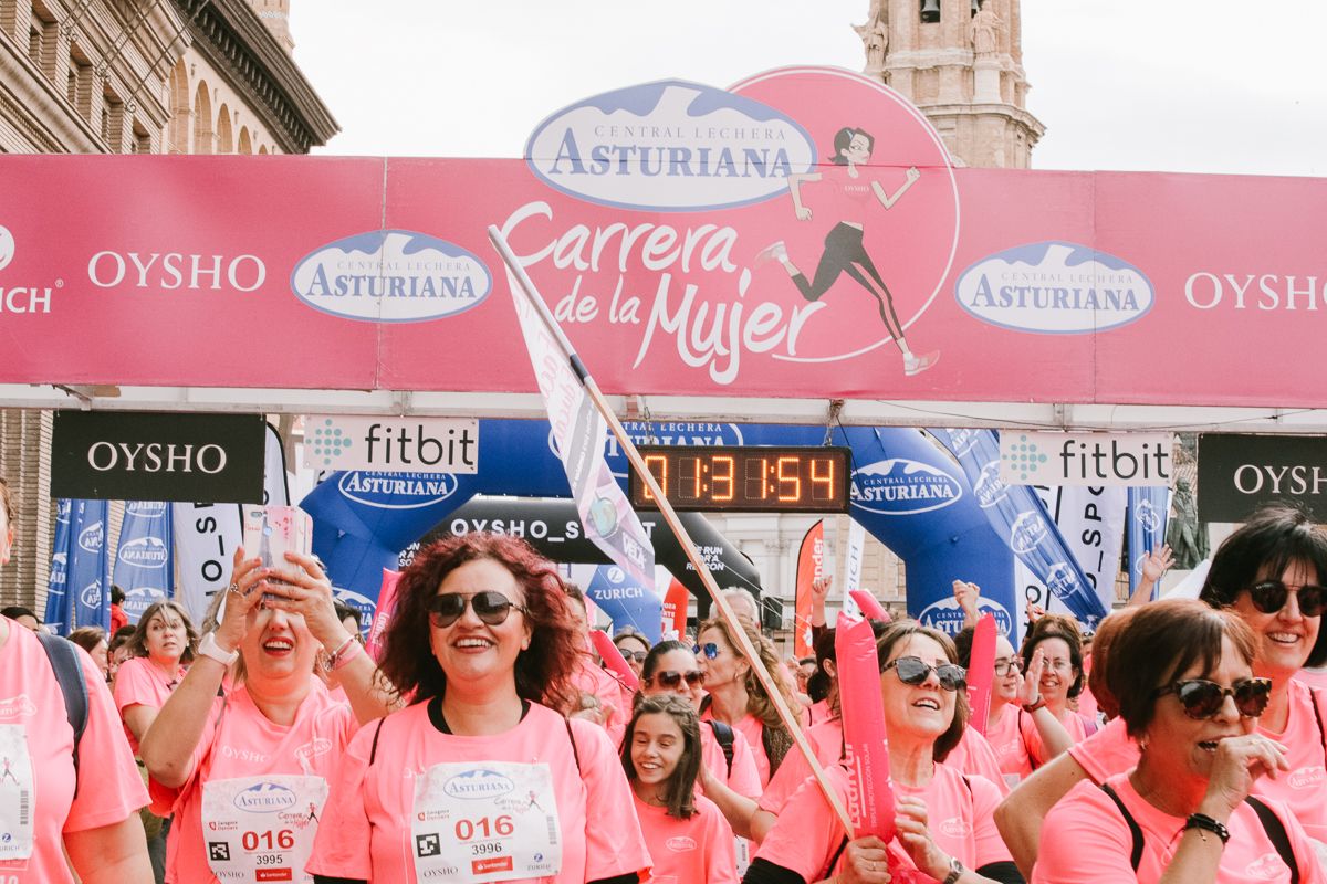 Llegada de la Carrera de la Mujer de Zaragoza (GALERÍA 27)