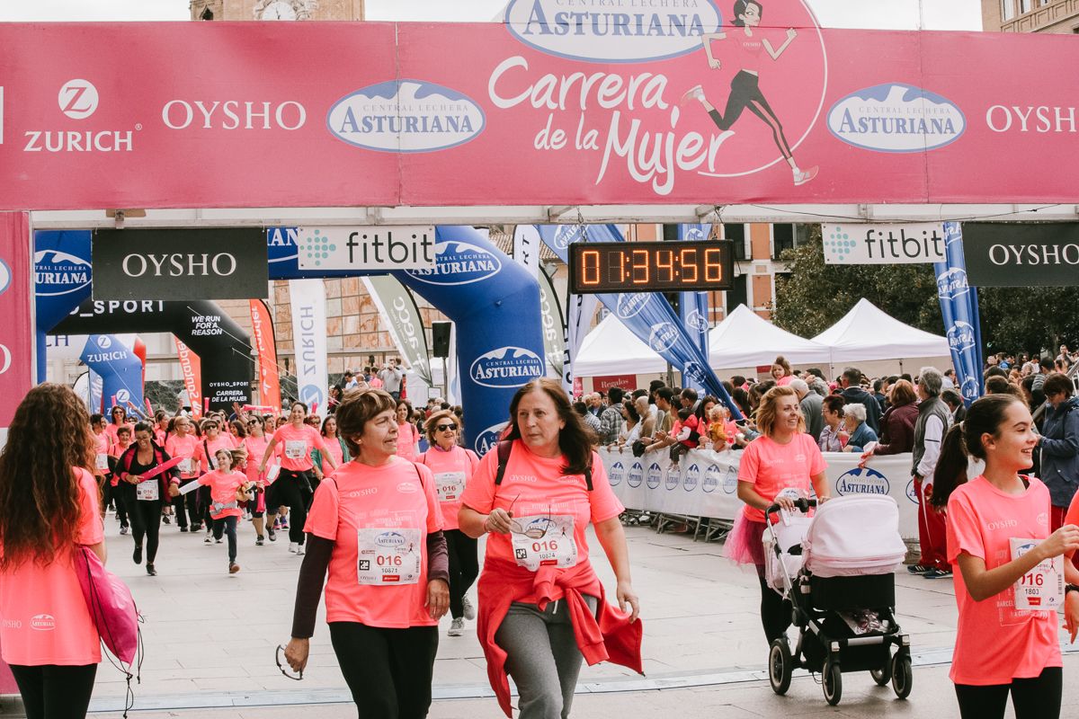 Llegada de la Carrera de la Mujer de Zaragoza (GALERÍA 28)