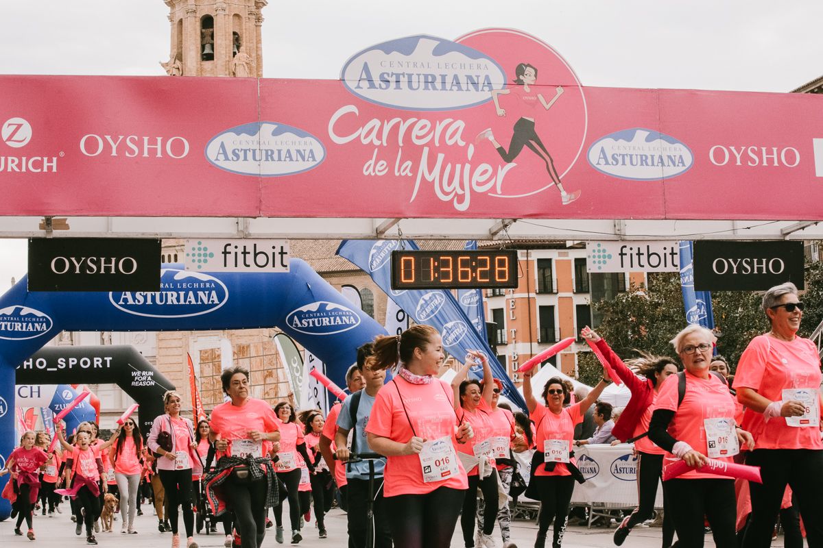 Llegada de la Carrera de la Mujer de Zaragoza (GALERÍA 29)