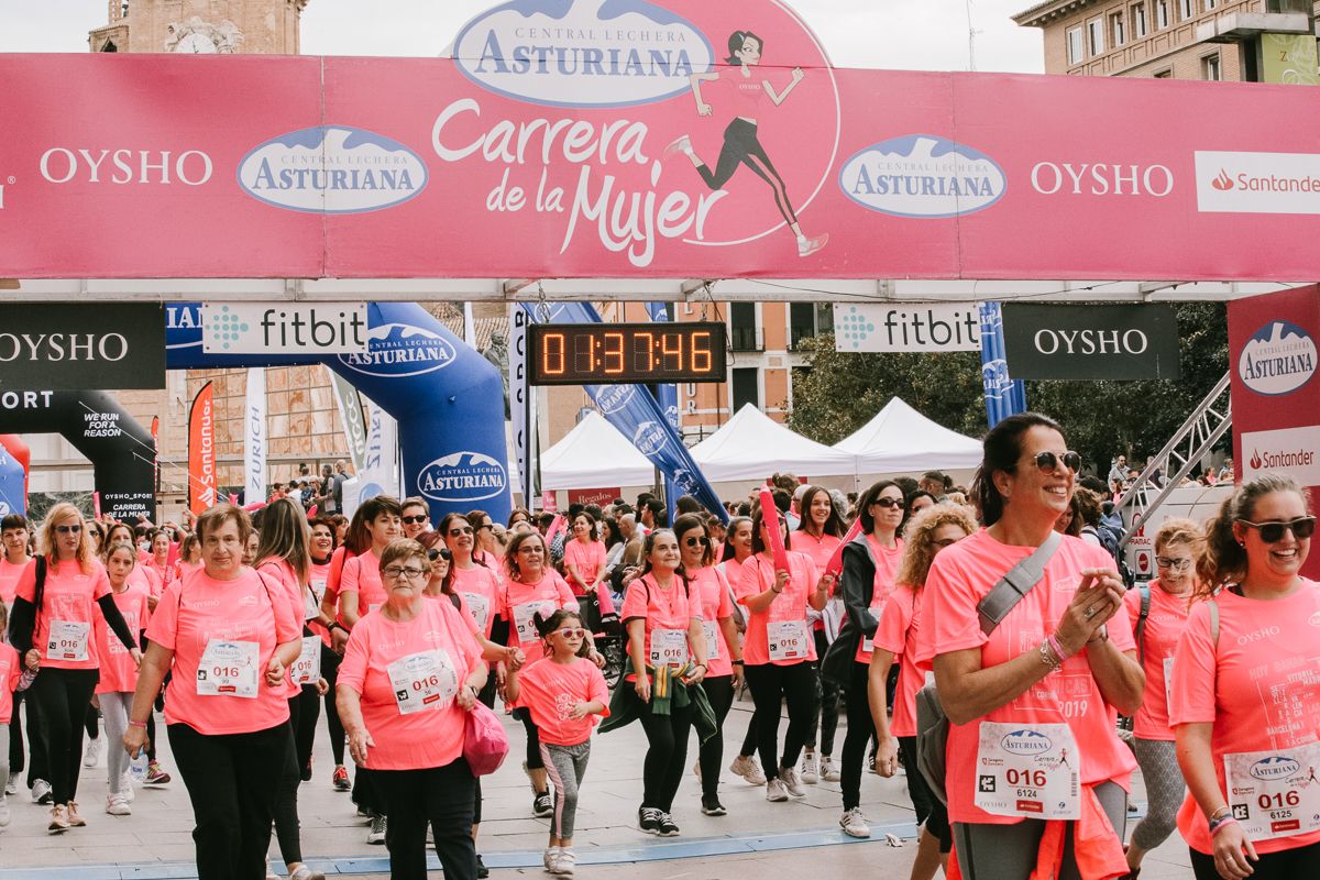 Llegada de la Carrera de la Mujer de Zaragoza (GALERÍA 30)