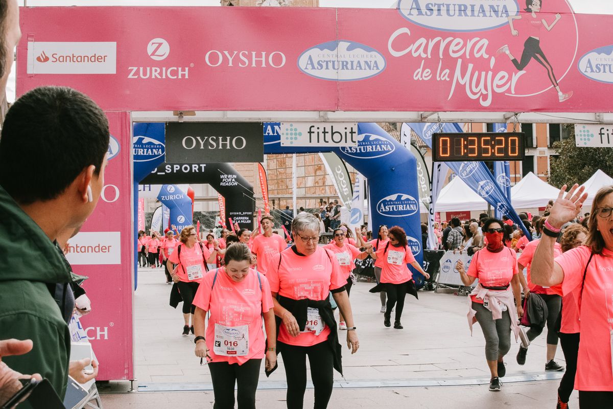 Llegada de la Carrera de la Mujer de Zaragoza (GALERÍA 29)