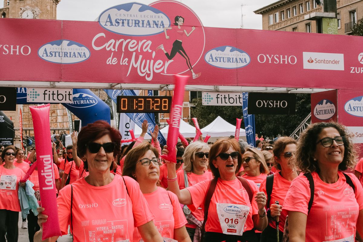 Llegada de la Carrera de la Mujer de Zaragoza (GALERÍA 30)