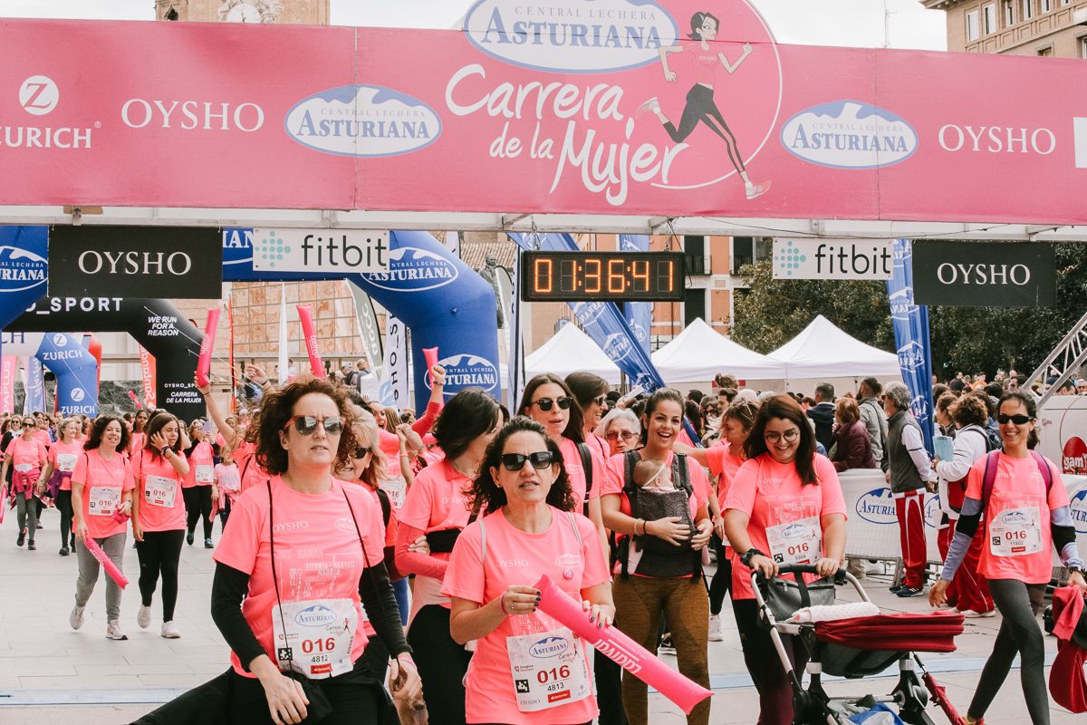 Llegada de la Carrera de la Mujer de Zaragoza (GALERÍA 29)