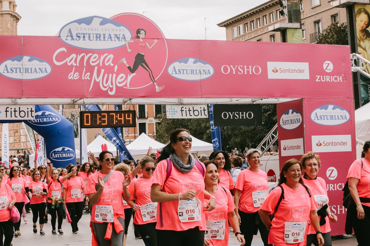 Llegada de la Carrera de la Mujer de Zaragoza (GALERÍA 30)