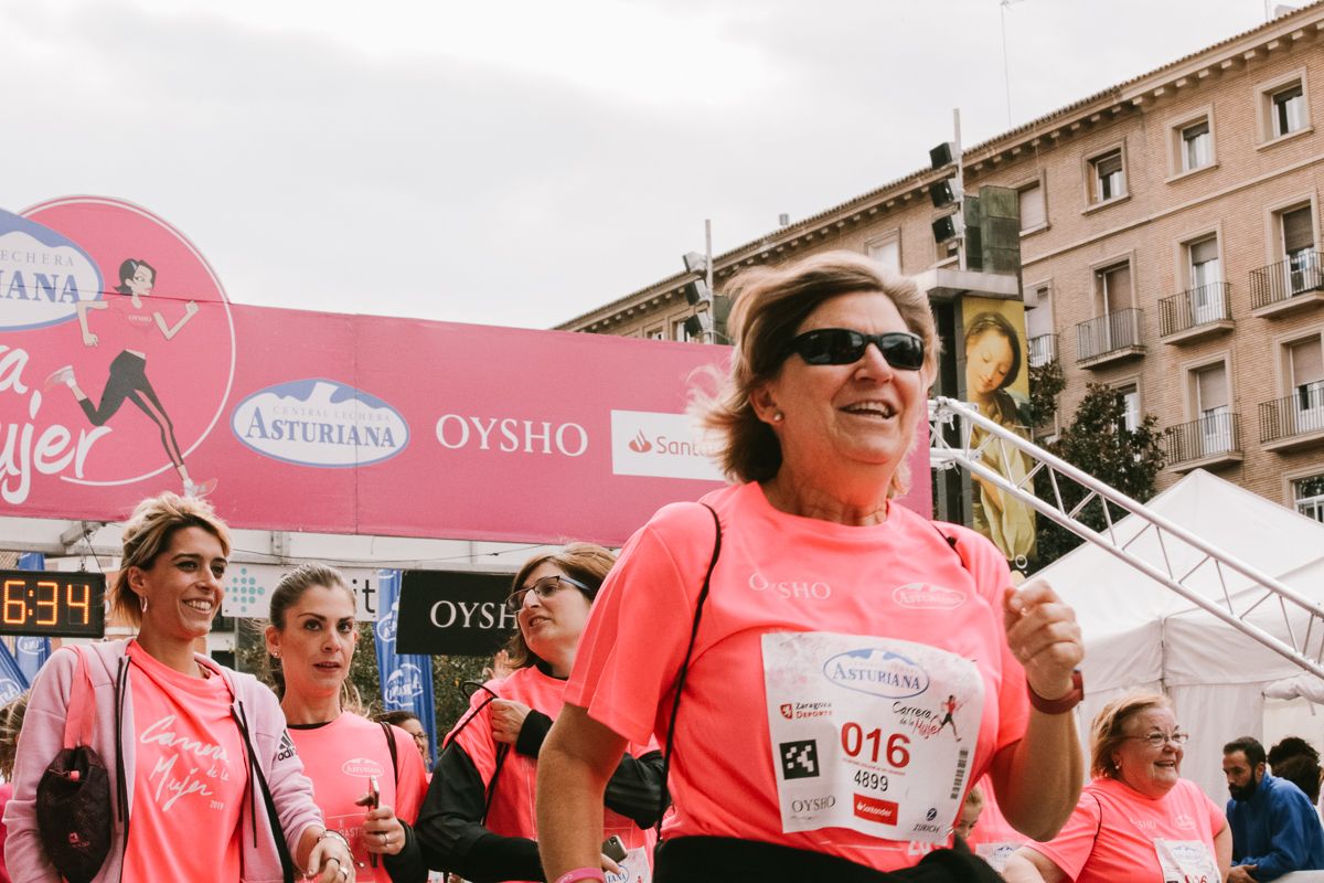 Llegada de la Carrera de la Mujer de Zaragoza (GALERÍA 29)