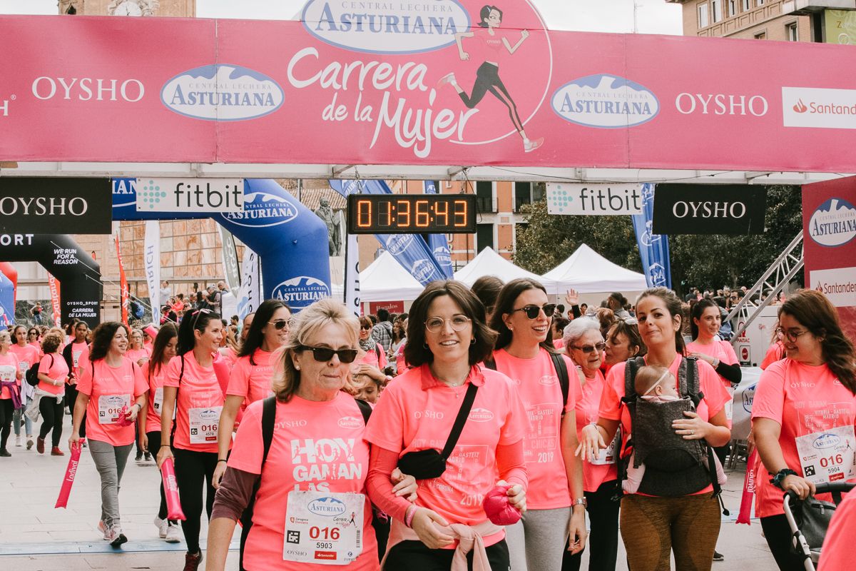 Llegada de la Carrera de la Mujer de Zaragoza (GALERÍA 29)
