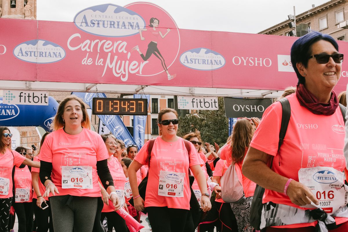 Llegada de la Carrera de la Mujer de Zaragoza (GALERÍA 28)