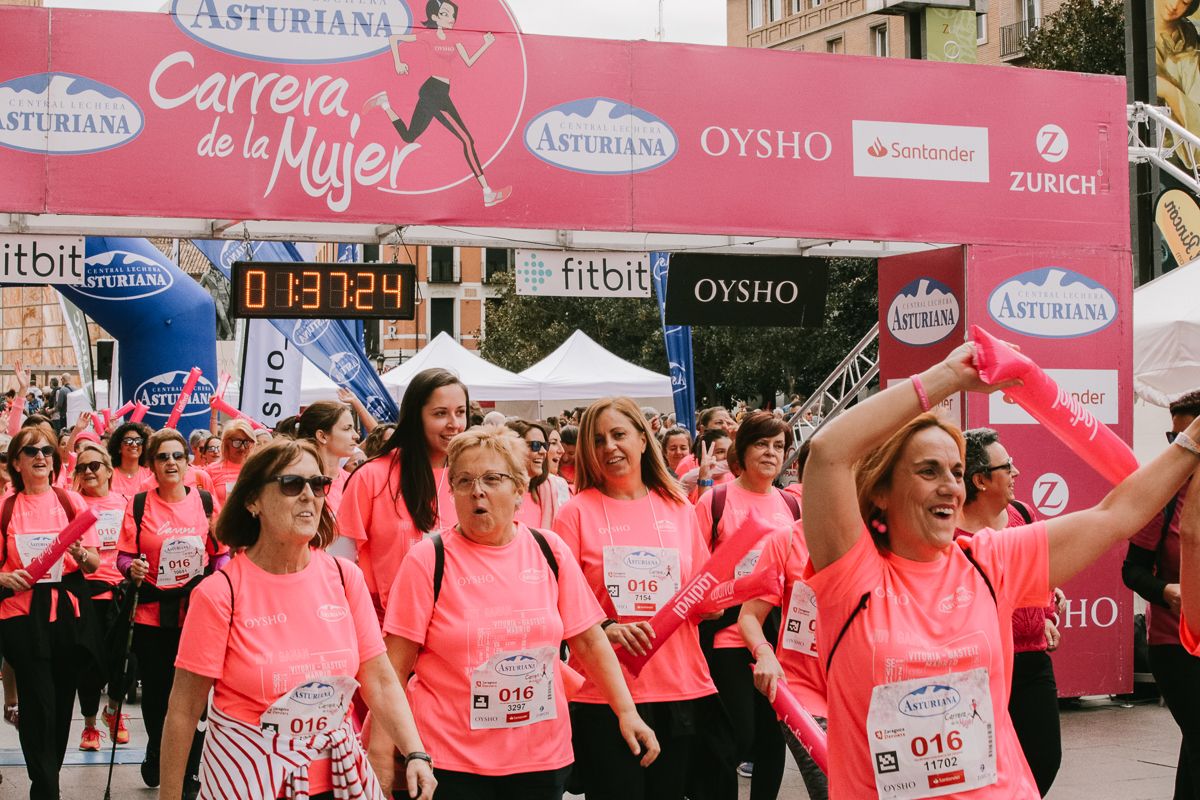 Llegada de la Carrera de la Mujer de Zaragoza (GALERÍA 30)