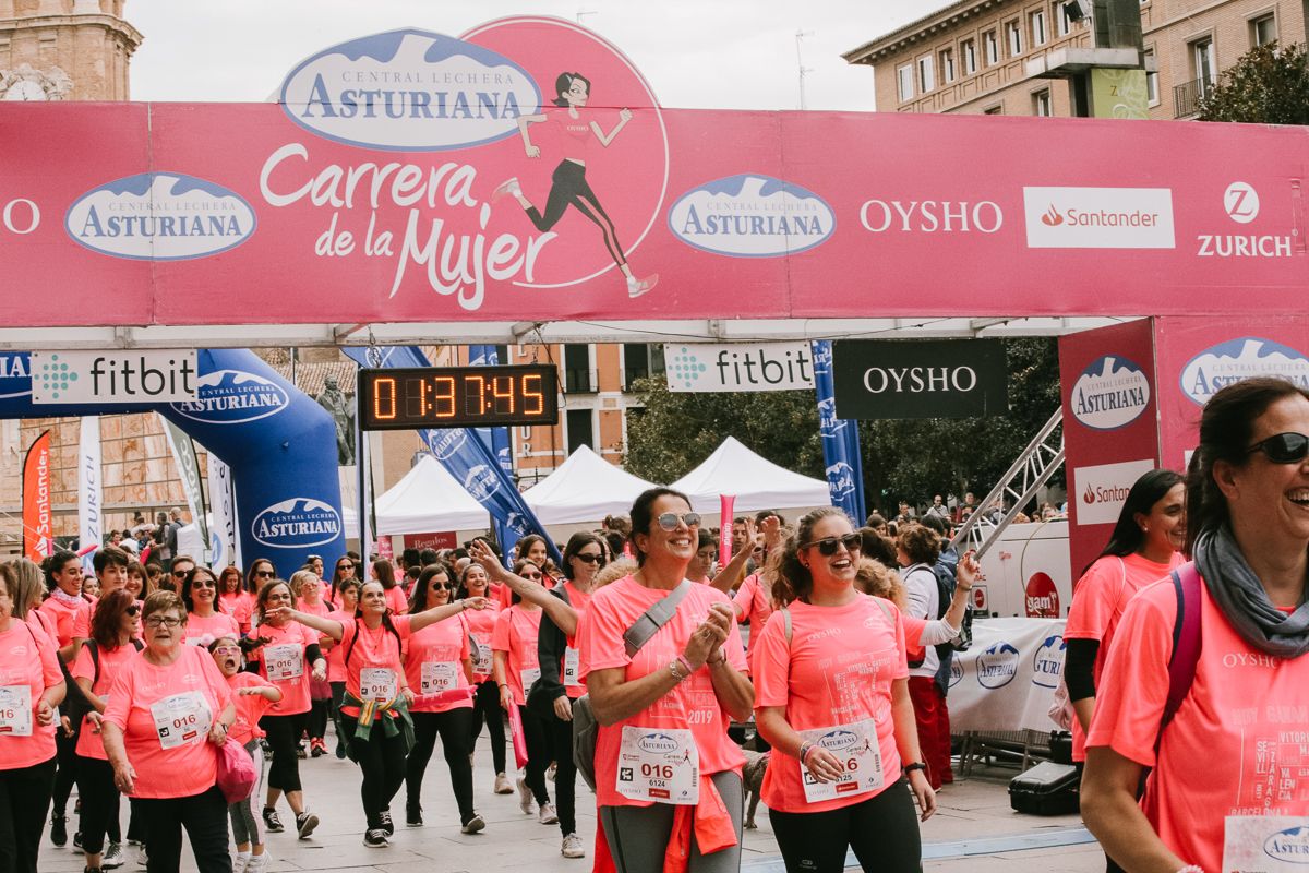 Llegada de la Carrera de la Mujer de Zaragoza (GALERÍA 30)