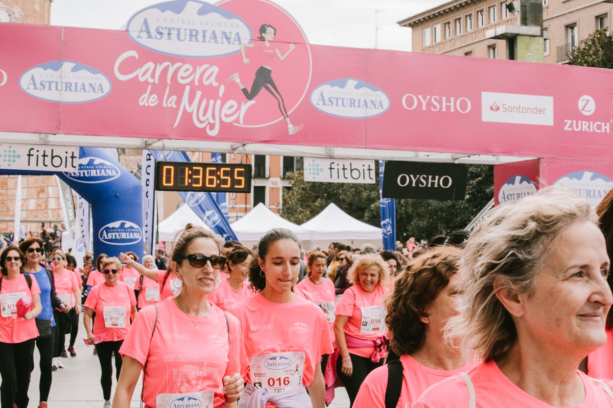 Llegada de la Carrera de la Mujer de Zaragoza (GALERÍA 30)