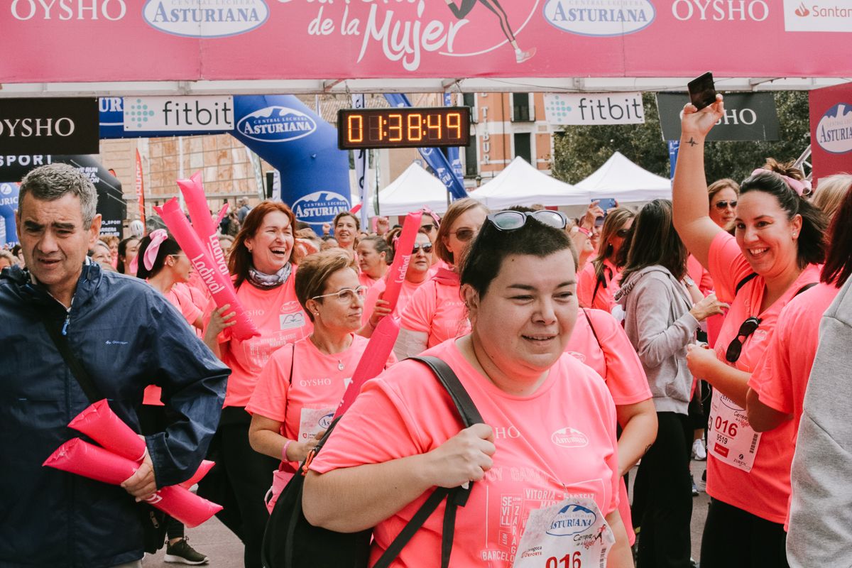 Llegada de la Carrera de la Mujer de Zaragoza (GALERÍA 31)