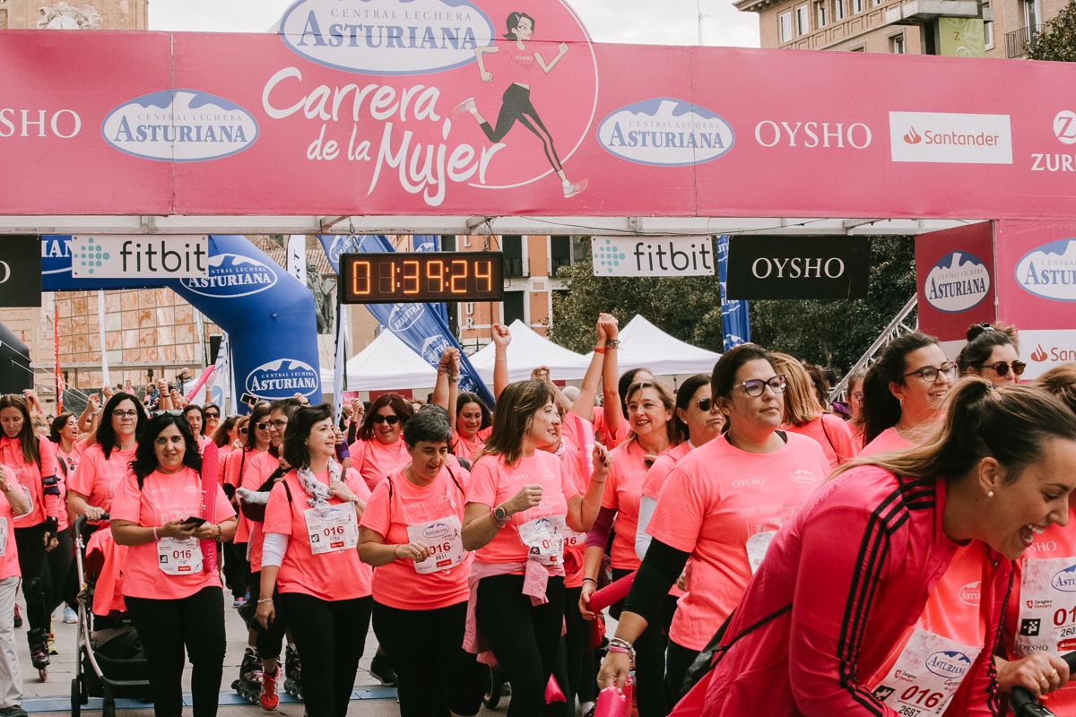 Llegada de la Carrera de la Mujer de Zaragoza (GALERÍA 31)