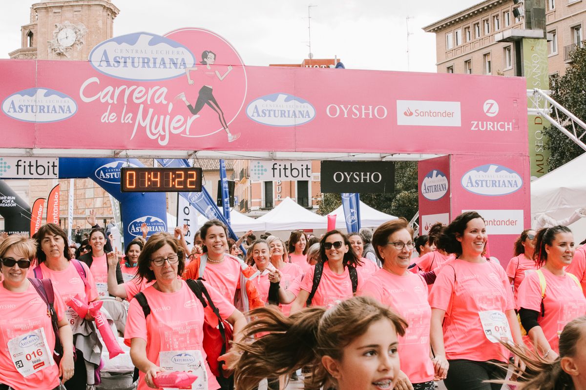 Llegada de la Carrera de la Mujer de Zaragoza (GALERÍA 32)