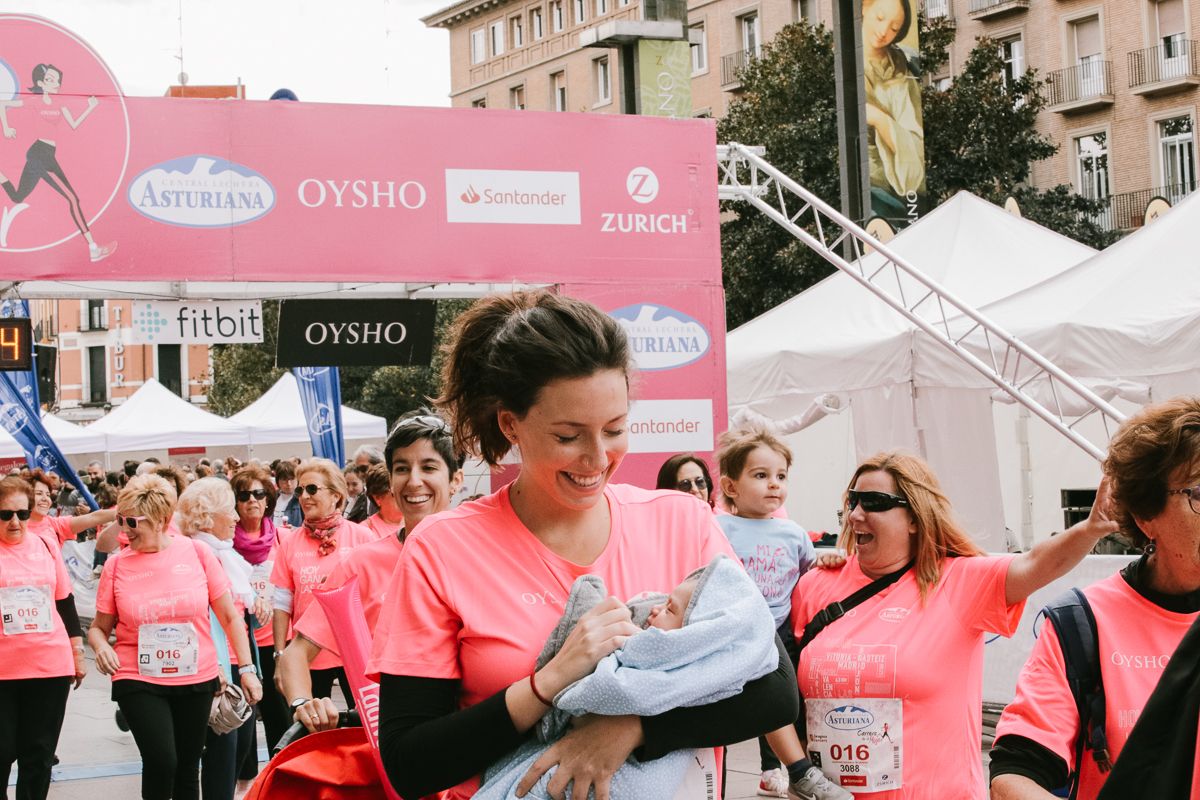 Llegada de la Carrera de la Mujer de Zaragoza (GALERÍA 32)