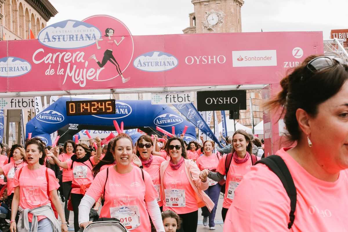 Llegada de la Carrera de la Mujer de Zaragoza (GALERÍA 32)