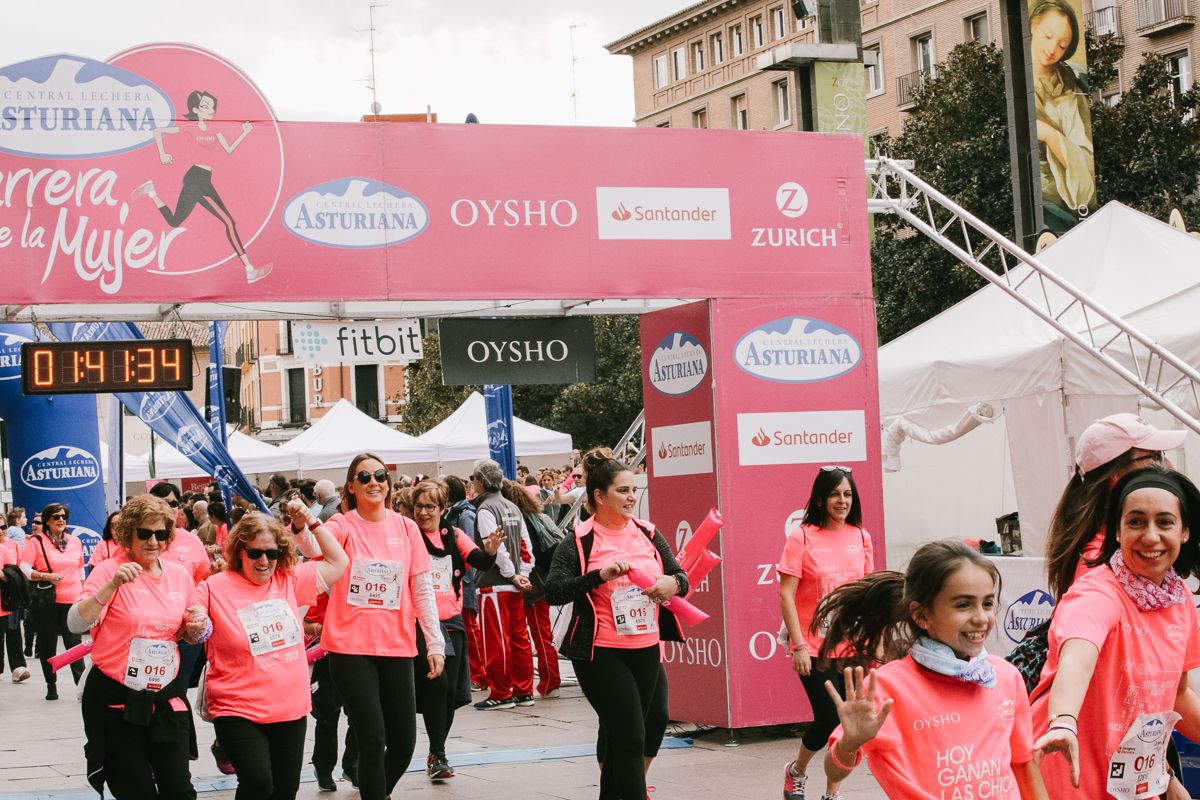 Llegada de la Carrera de la Mujer de Zaragoza (GALERÍA 32)