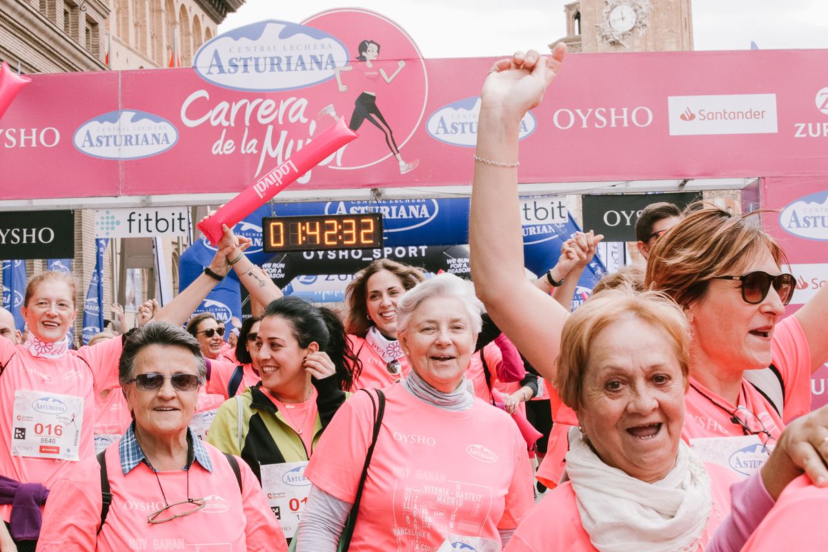 Llegada de la Carrera de la Mujer de Zaragoza (GALERÍA 32)