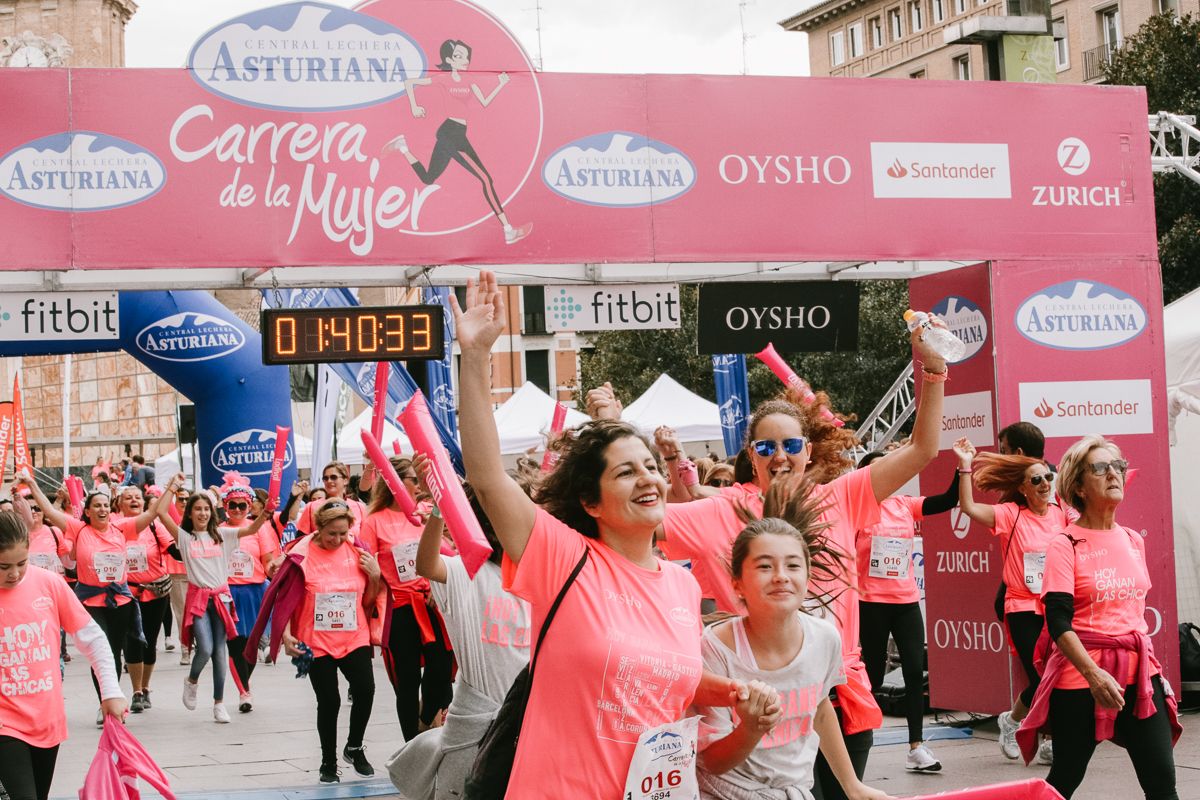 Llegada de la Carrera de la Mujer de Zaragoza (GALERÍA 31)