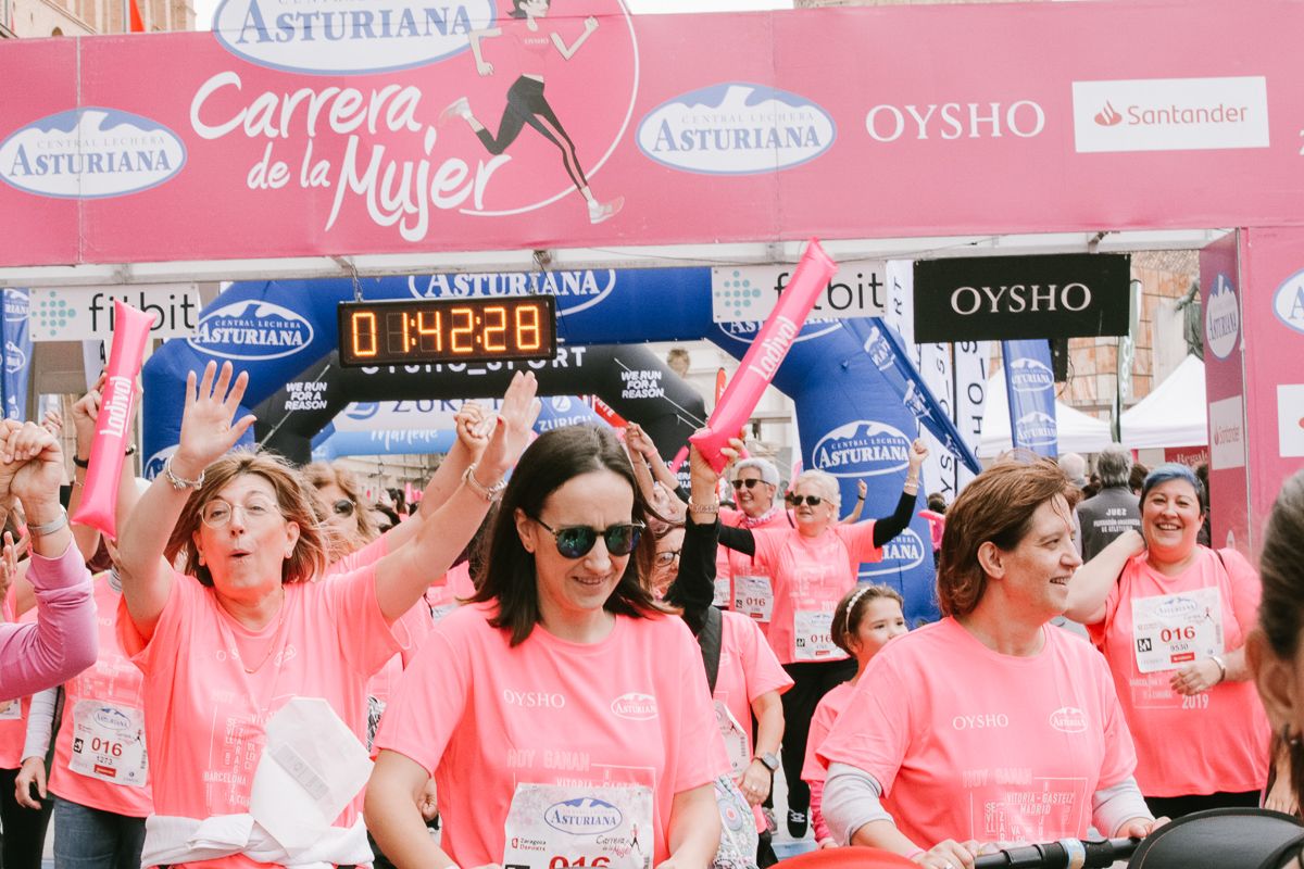 Llegada de la Carrera de la Mujer de Zaragoza (GALERÍA 32)