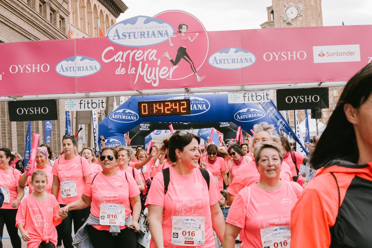 Llegada de la Carrera de la Mujer de Zaragoza (GALERÍA 32)